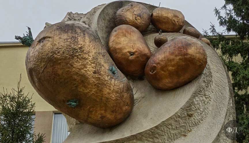 Пам'ятник картоплі