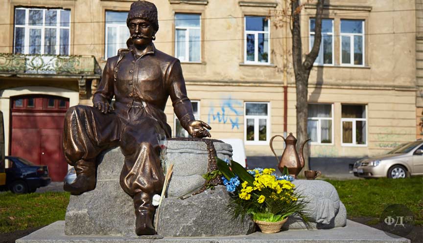 Пам'ятник Кульчицькому у Львові