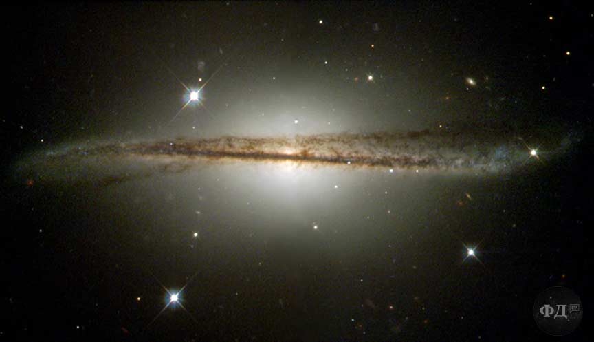 Викревлений диск галактики ESO 510-G13