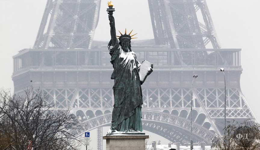Статуя Свободи Париж