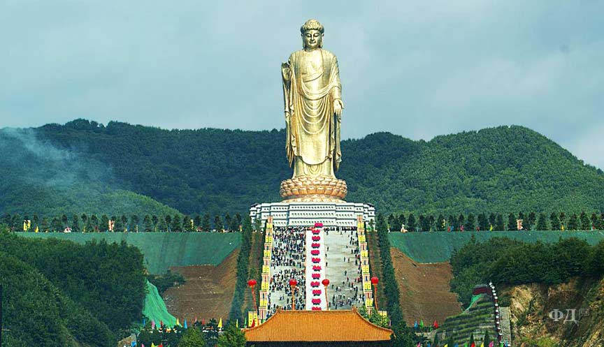 Будда Весняного Храму